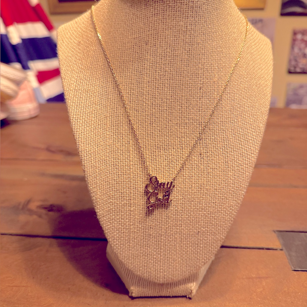 Chic Gold 'Stay Gold' Pendant Necklace